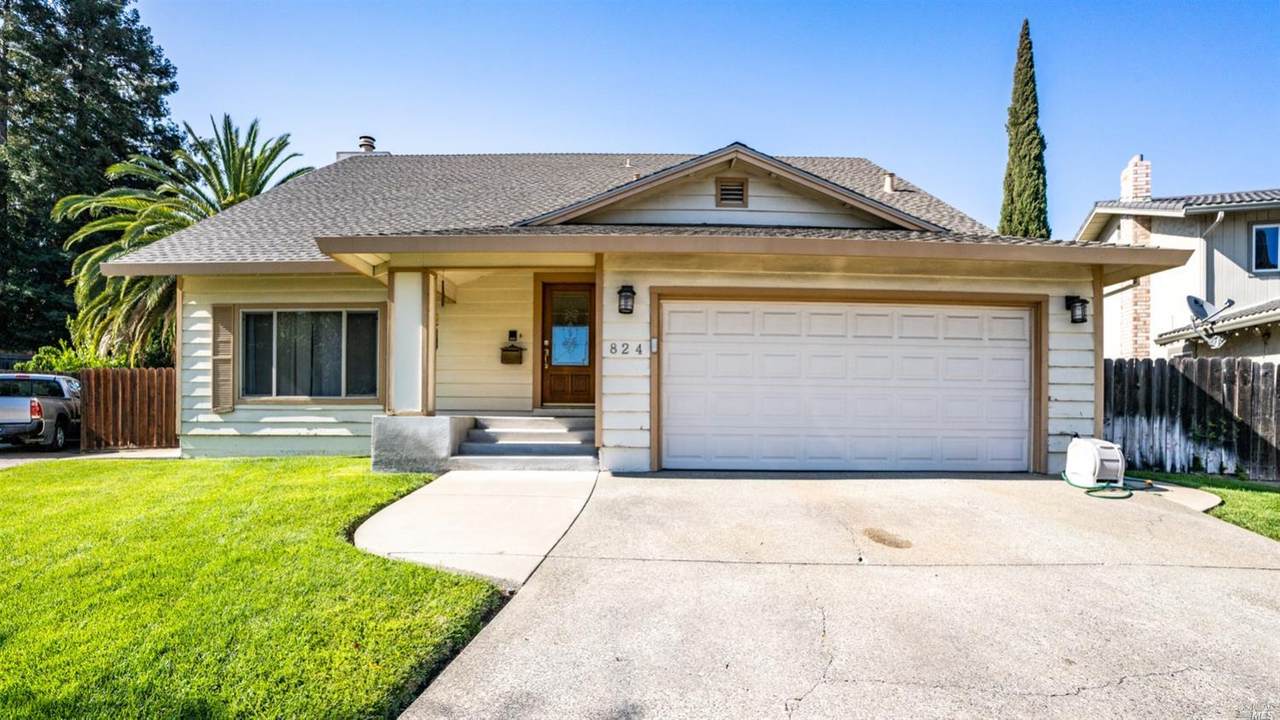 824 Coventry Lane - Photo 1