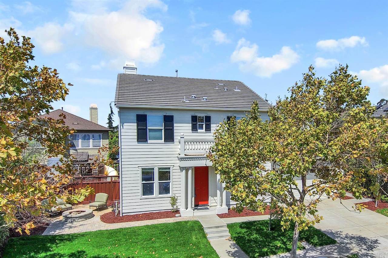 310 Poplar Avenue - Photo 1