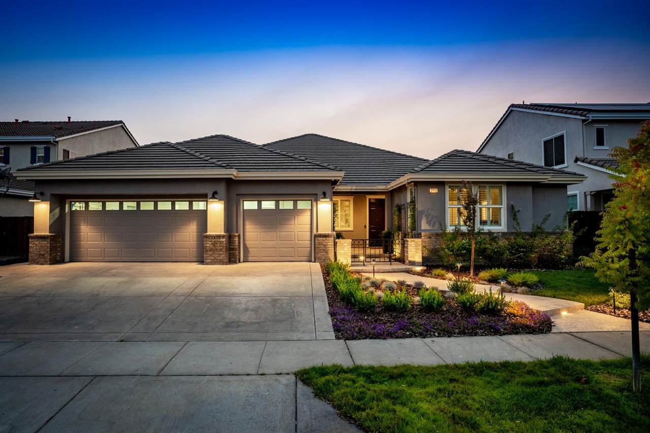 3730 Bridgeway Lakes Drive - Photo 1