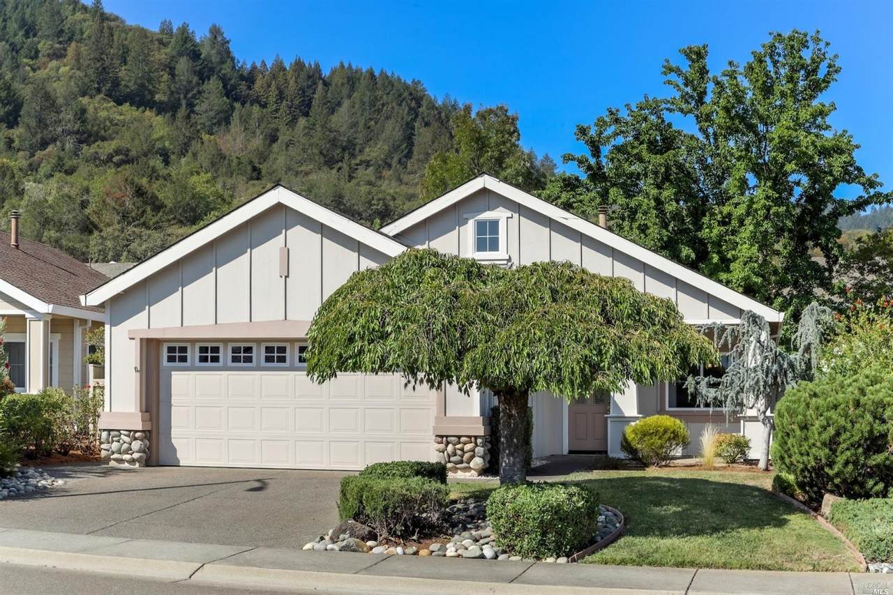 217 Creekside Street - Photo 1