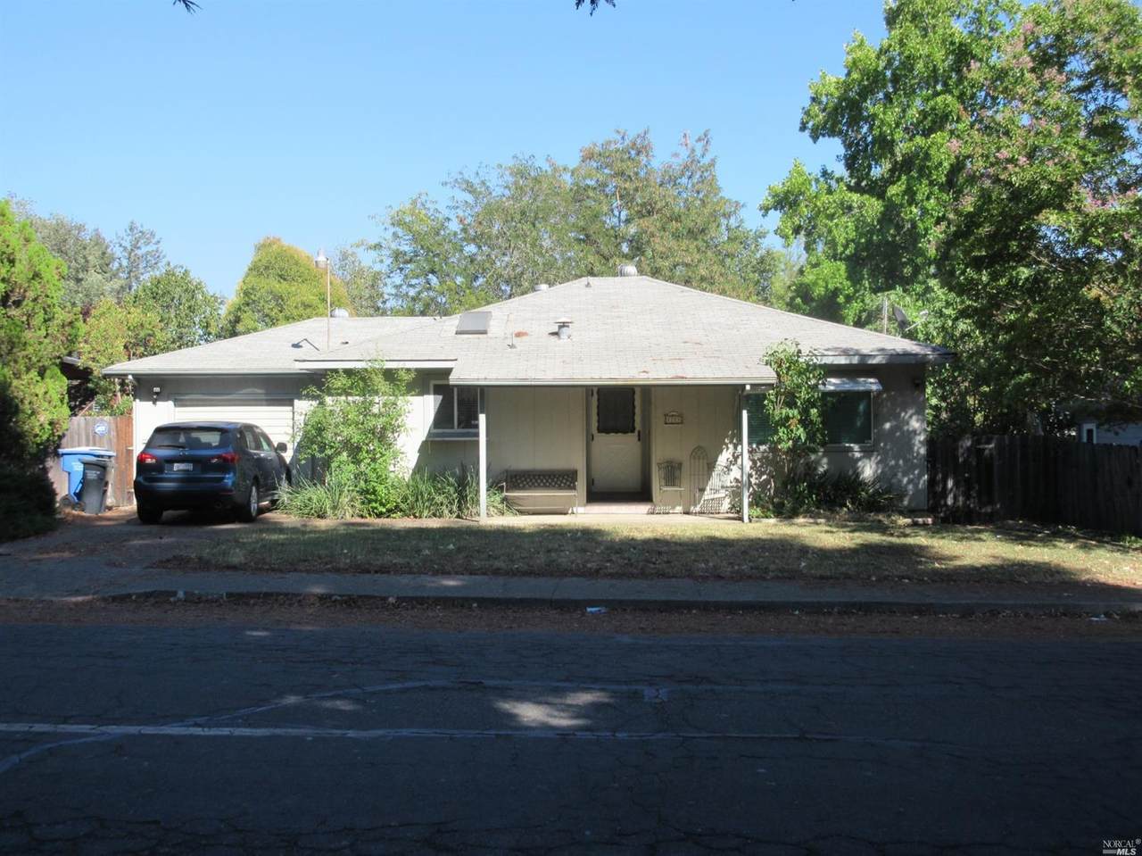1215 Elm Street - Photo 1