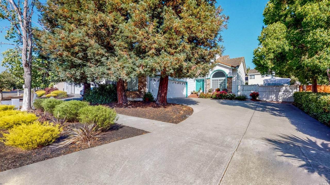 1814 Rainier Circle - Photo 1