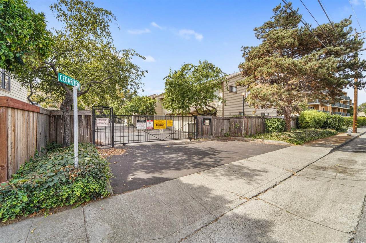 1006 Cedar Terrace - Photo 1