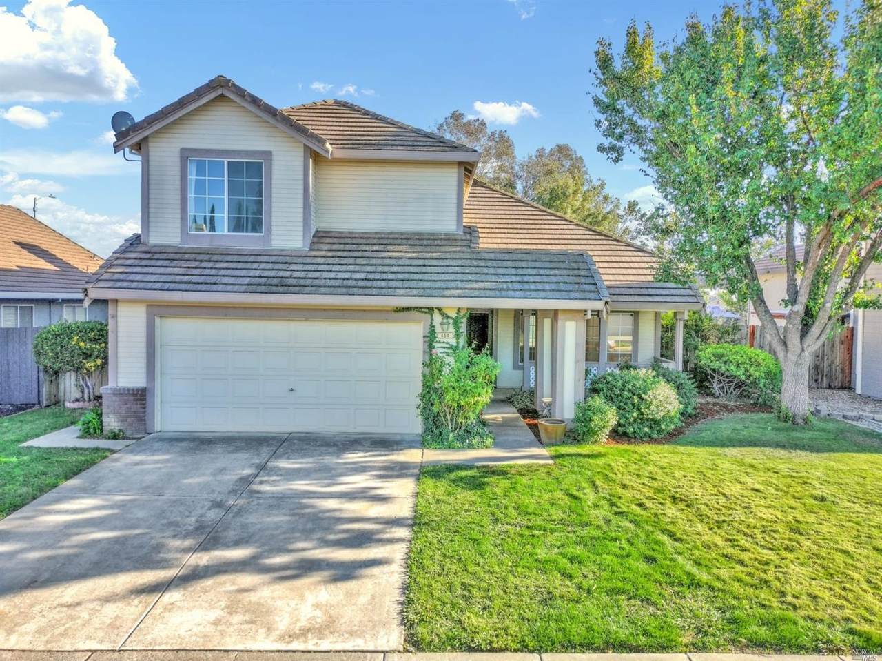 454 Harvest Circle - Photo 1