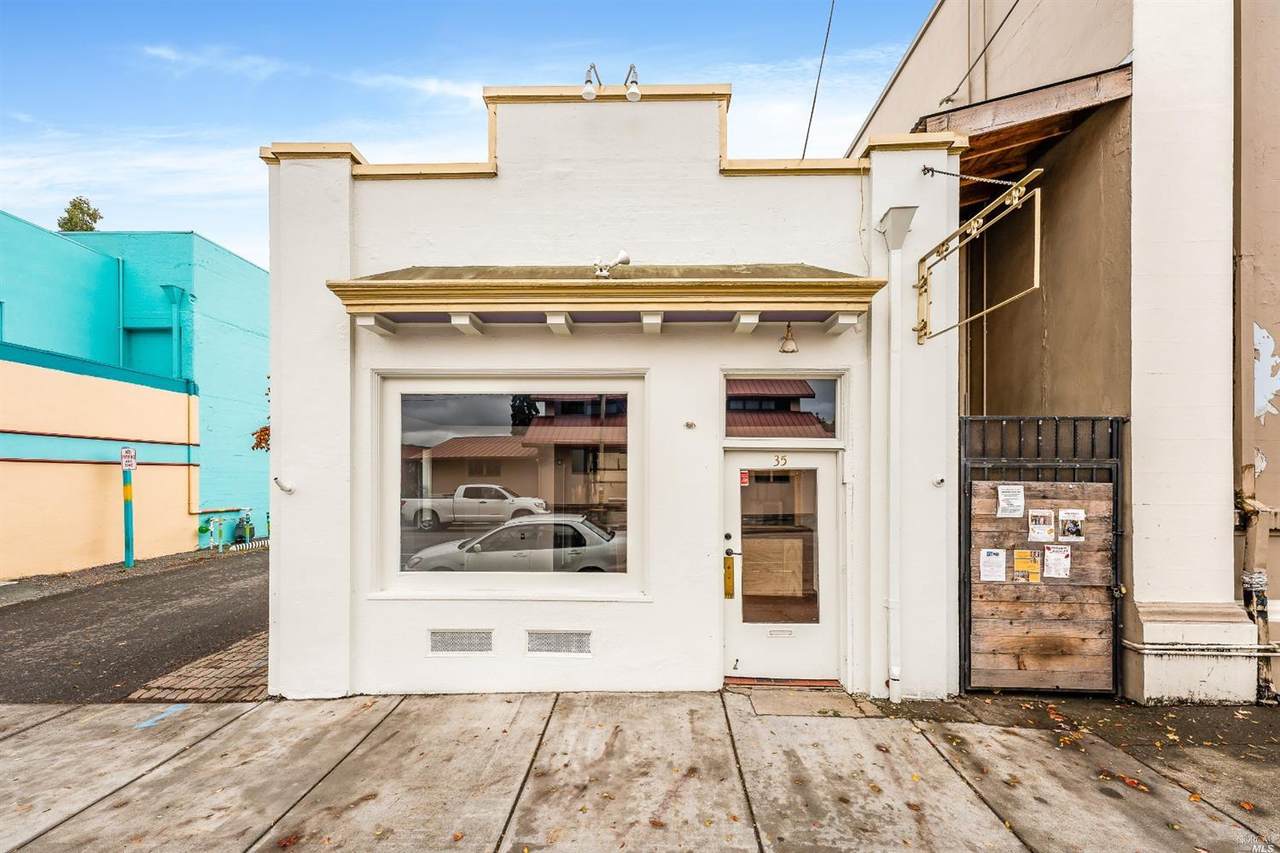35 Commercial Street - Photo 1