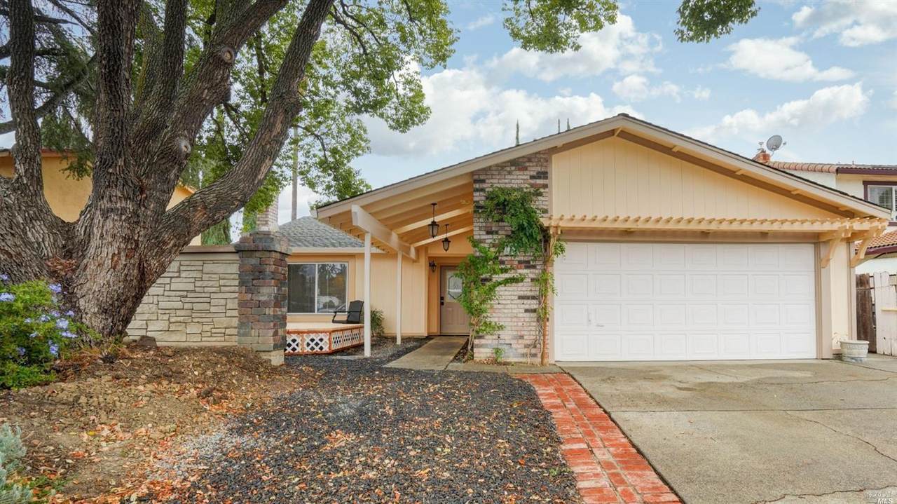 172 Bel Air Drive - Photo 1