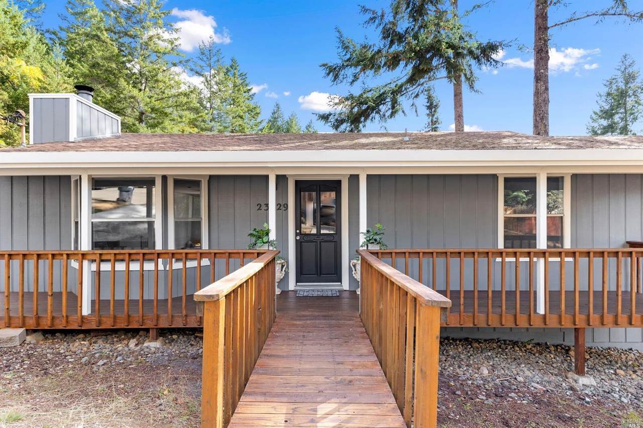 23929 Nutmeg Place - Photo 1
