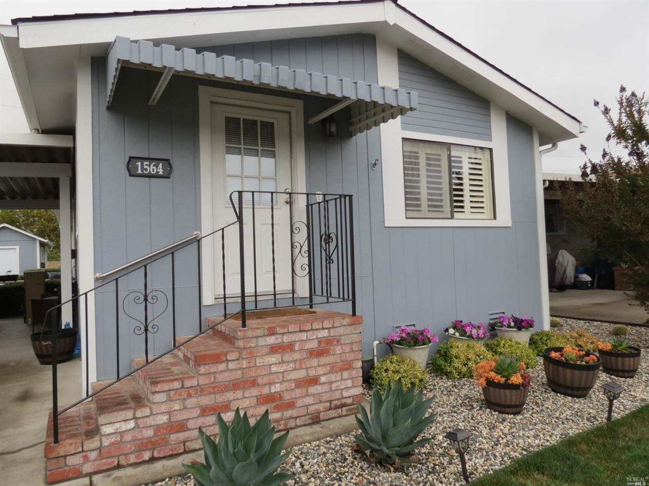 1564 Crown Road - Photo 1