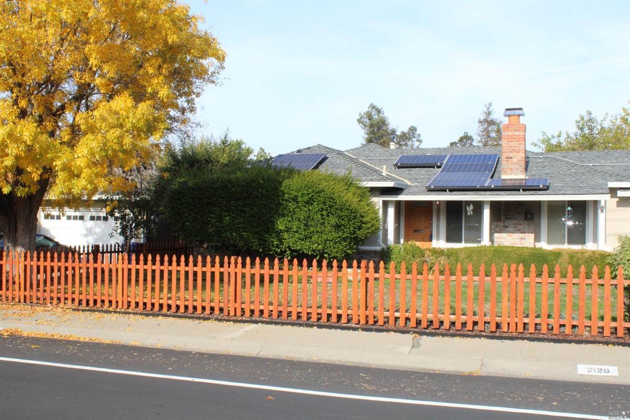 2120 6th Street - Photo 1