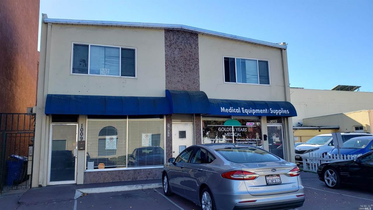 1009 2nd Street - Photo 1