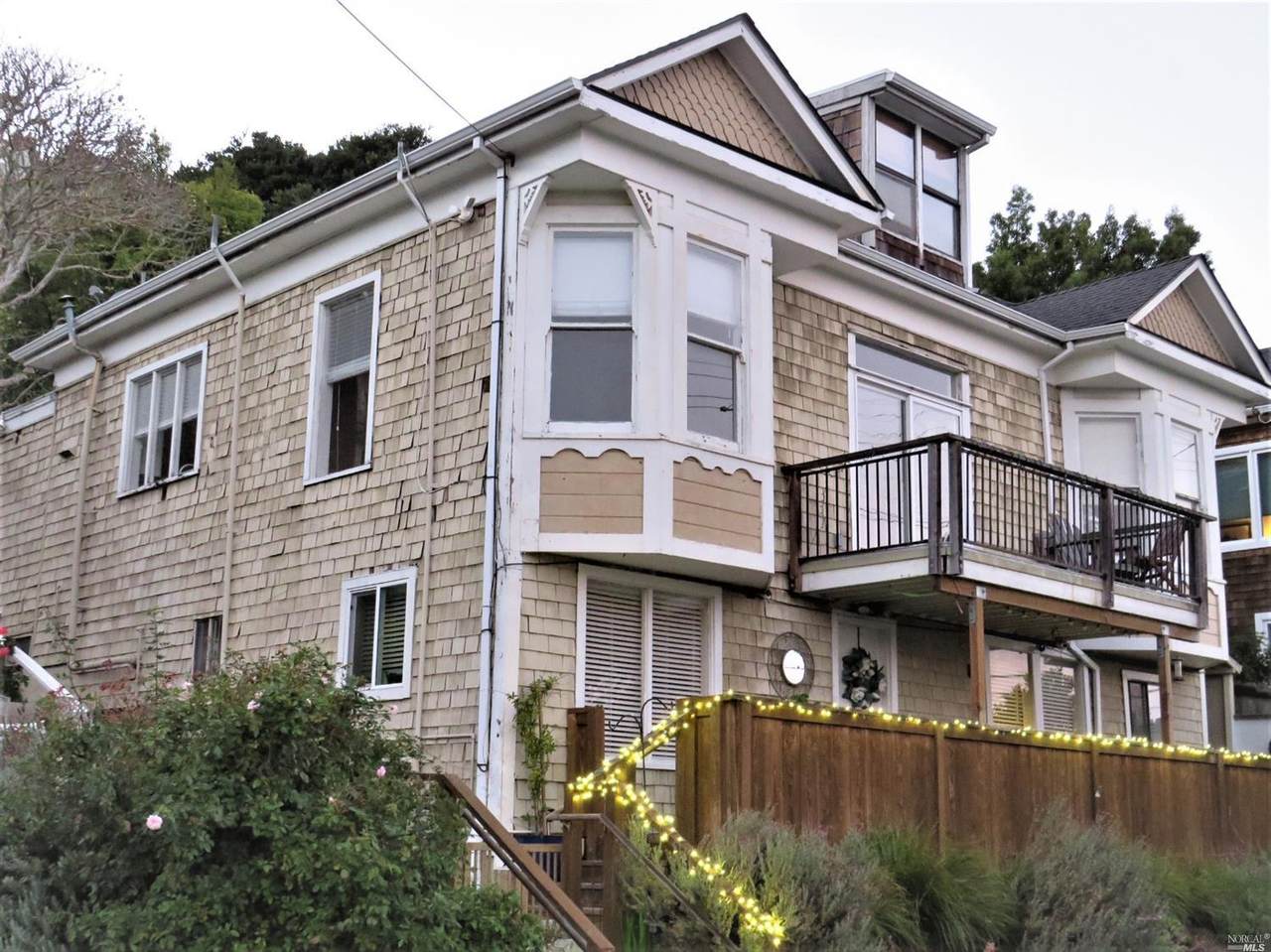 207 Woodward Avenue - Photo 1