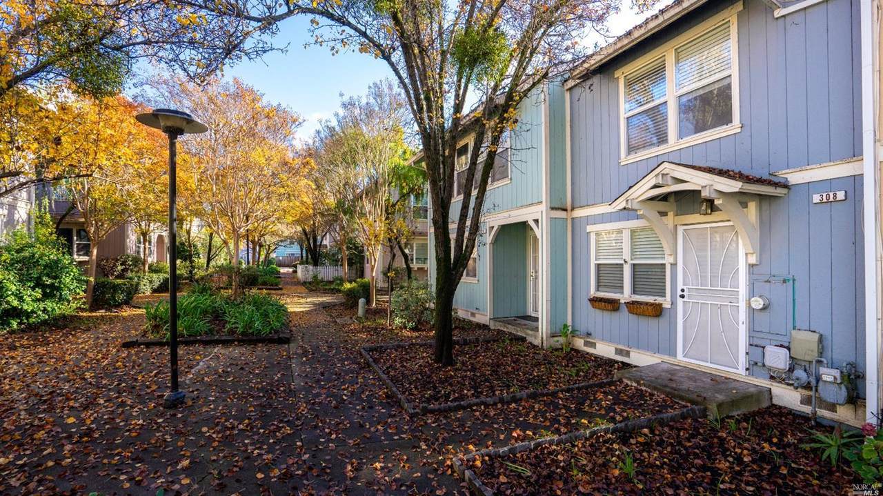 308 Taylor View Drive - Photo 1