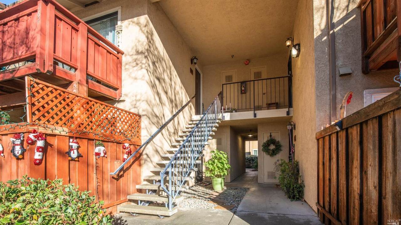 654 Arcadia Drive - Photo 1