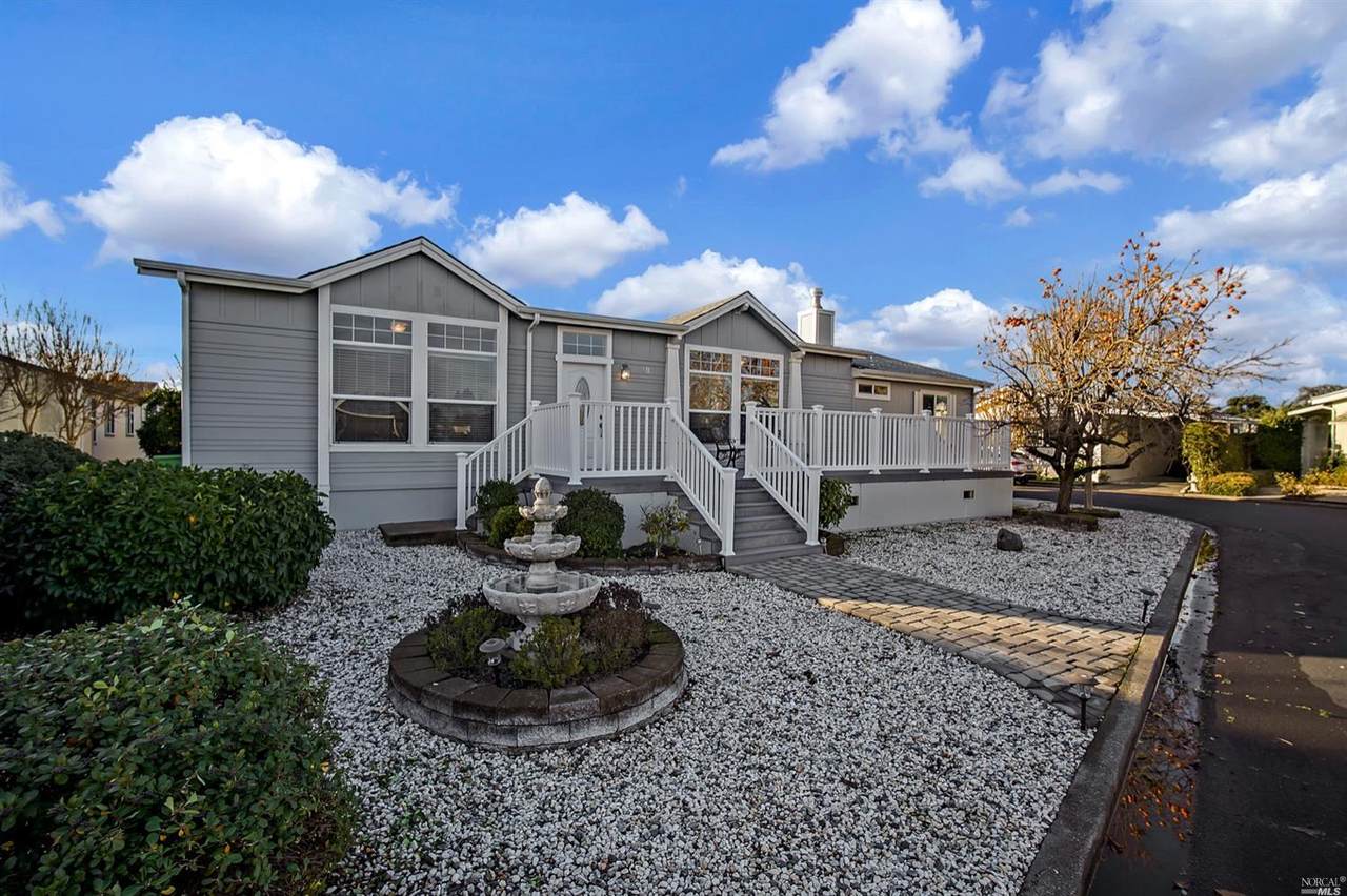 18 Heyford Circle - Photo 1