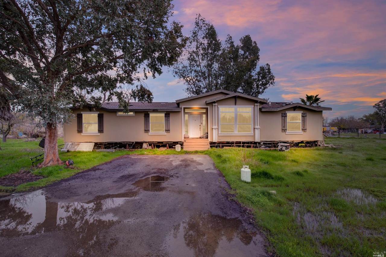 7720 Locke Road - Photo 1
