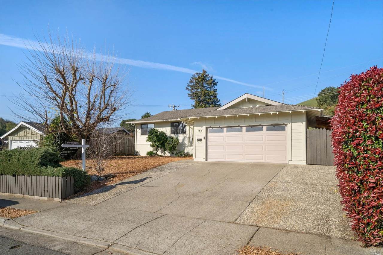 190 Daryl Avenue - Photo 1
