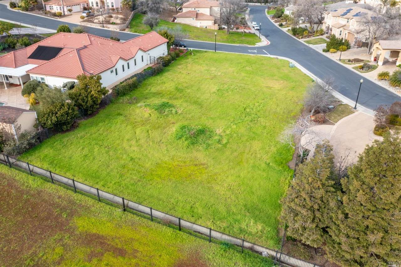 3000 Chardonnay Court - Photo 1