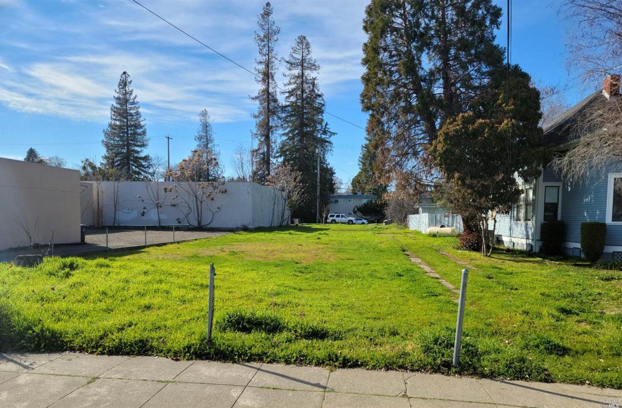 950 Forbes Street - Photo 1