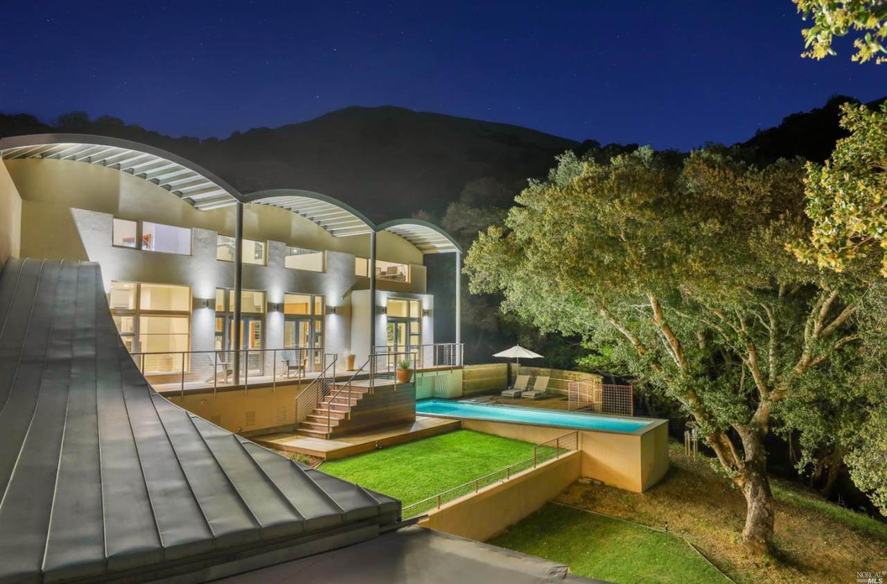 20 Westgate Drive - Photo 1
