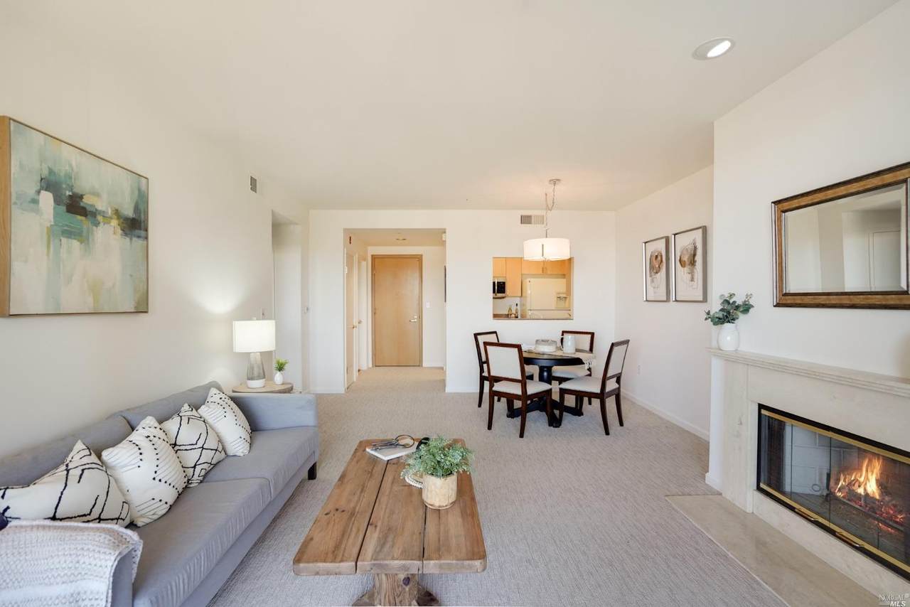 400 Deer Valley Road - Photo 1