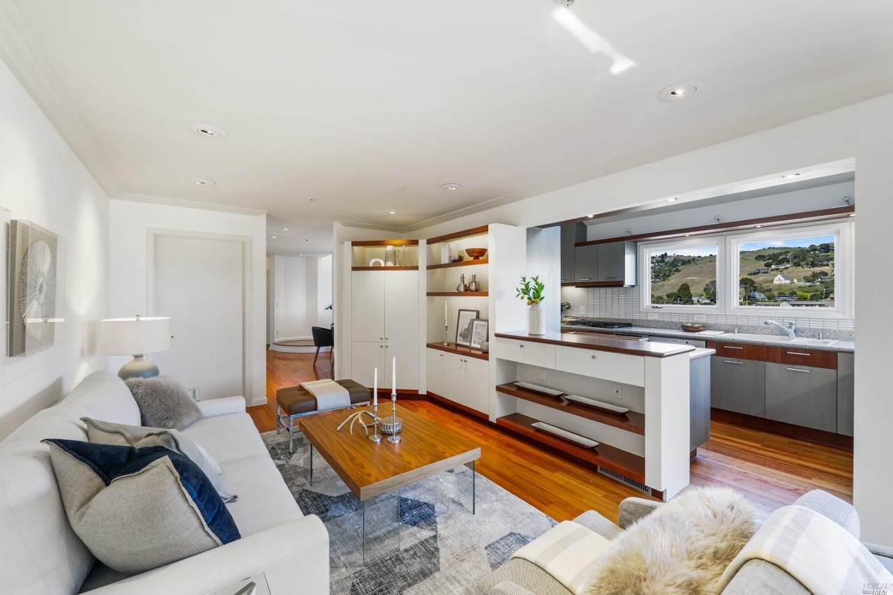 84 Eastview Avenue - Photo 1