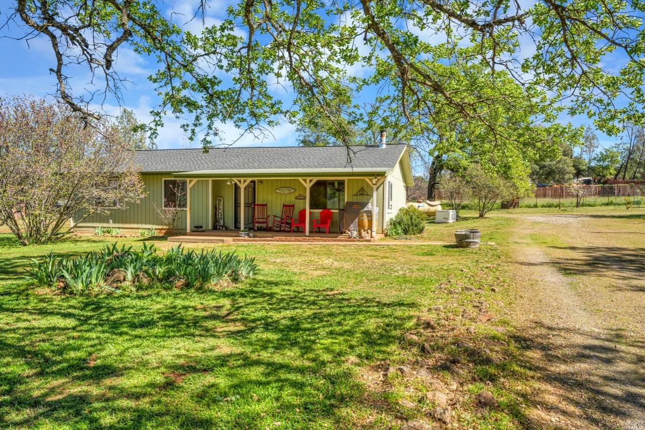 19302 East Road - Photo 1
