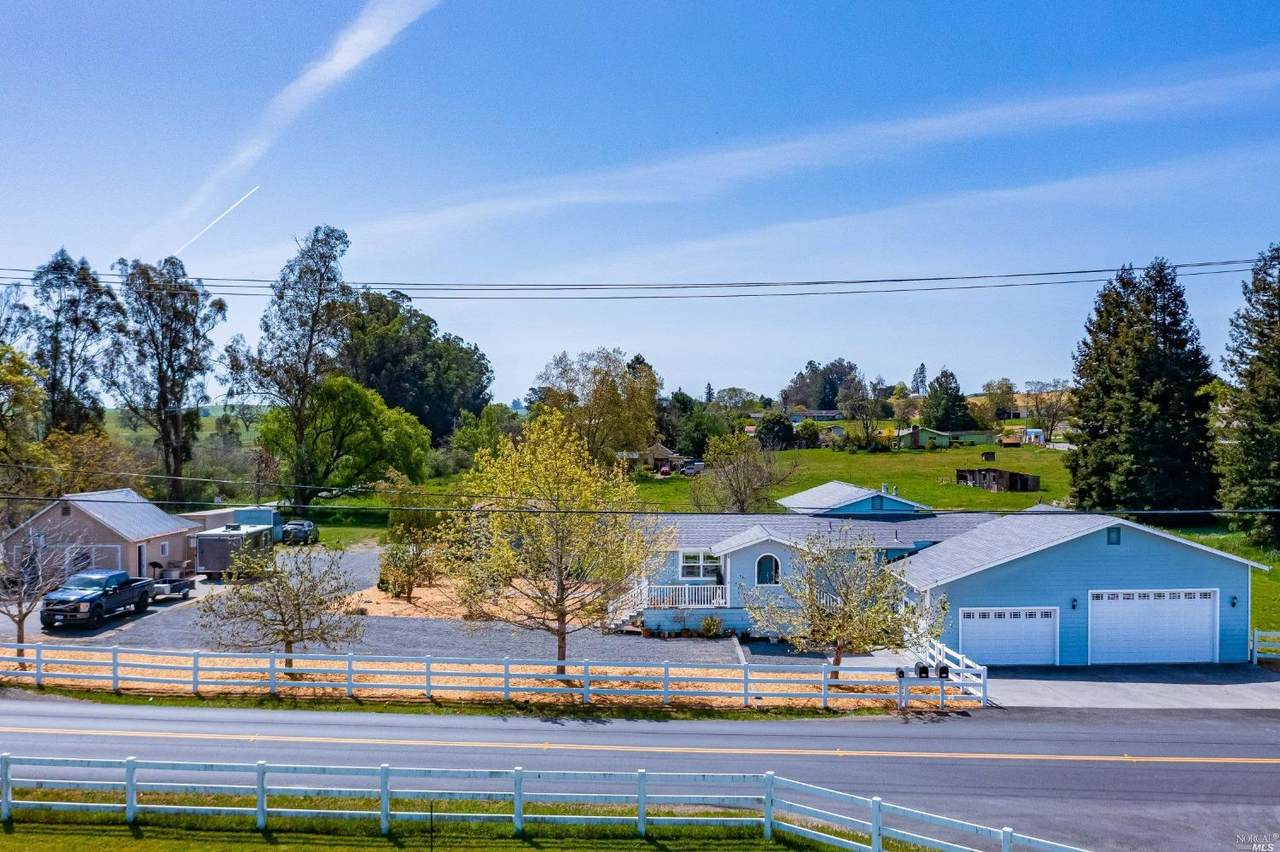 5404 Hessel Road - Photo 1