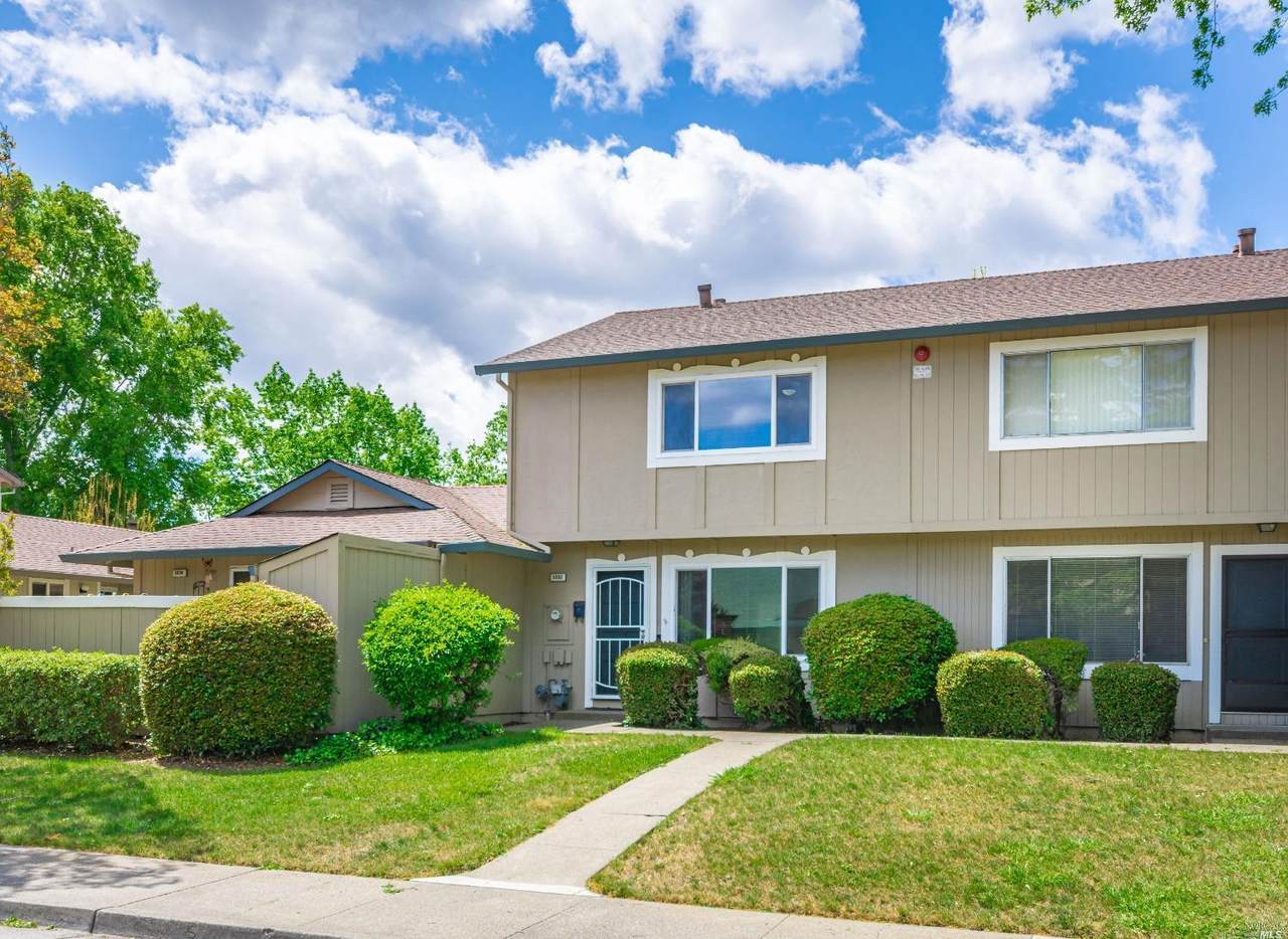 5032 Charmian Drive - Photo 1