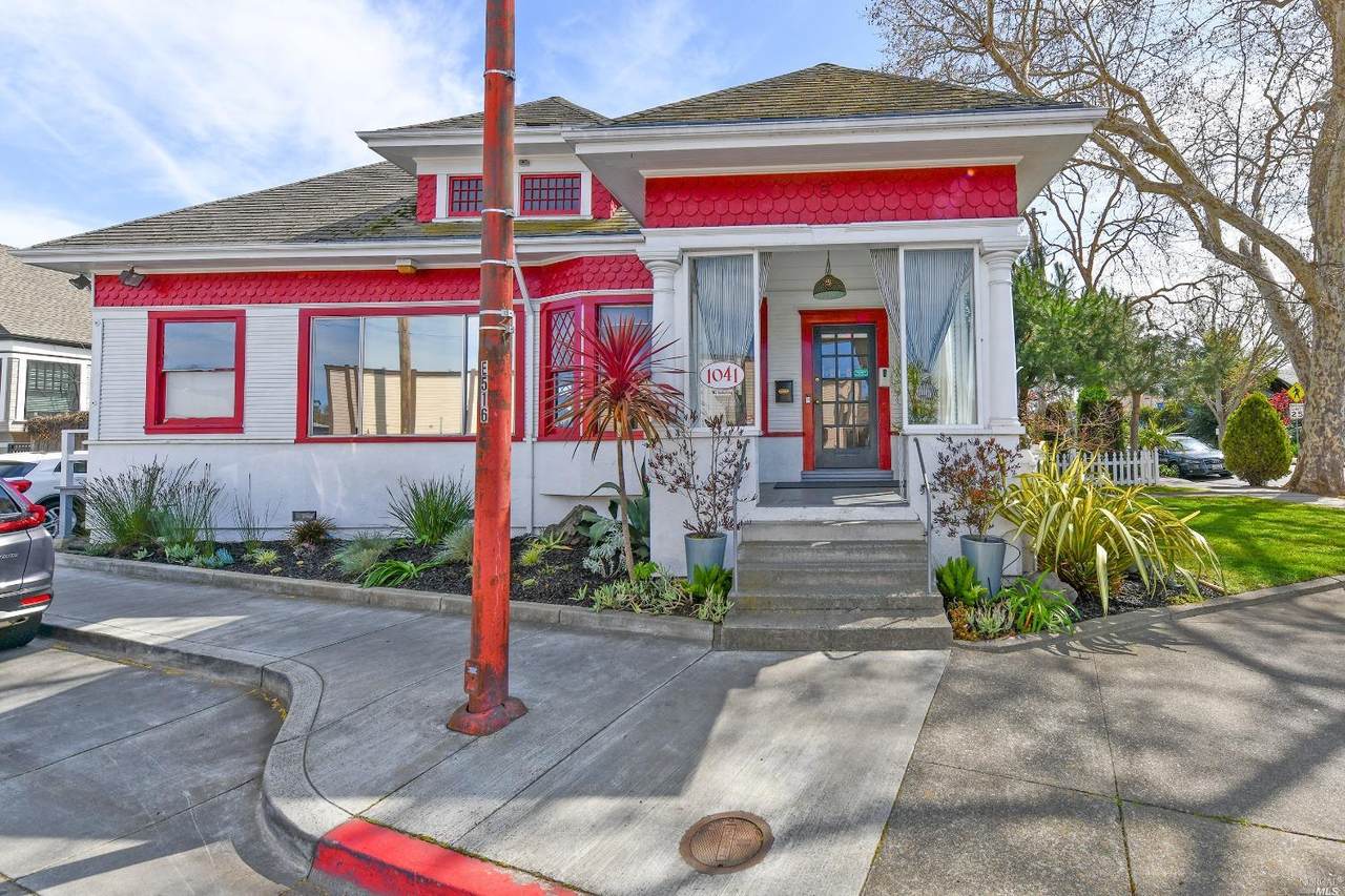 1041 Lincoln Avenue - Photo 1