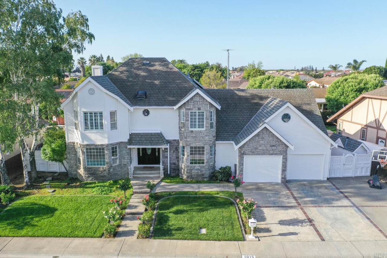 1015 Sunset Drive - Photo 1