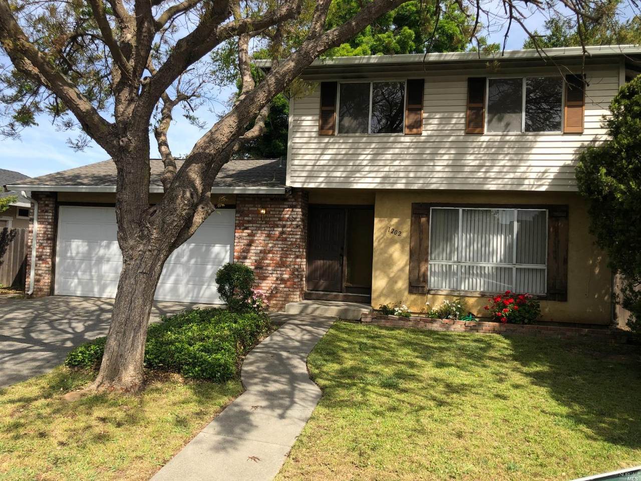 1202 Pintail Drive - Photo 1