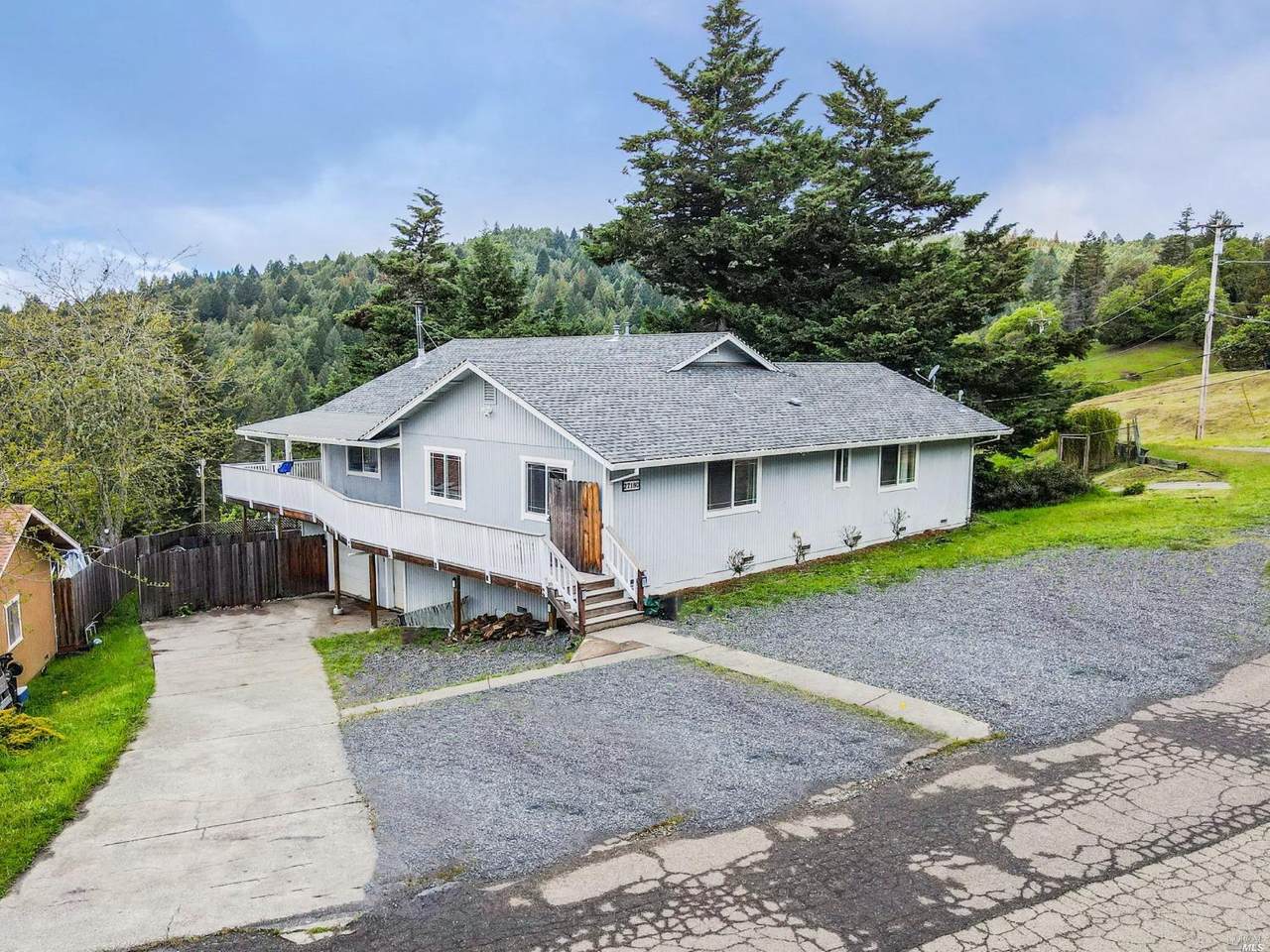 27180 Oriole Drive - Photo 1