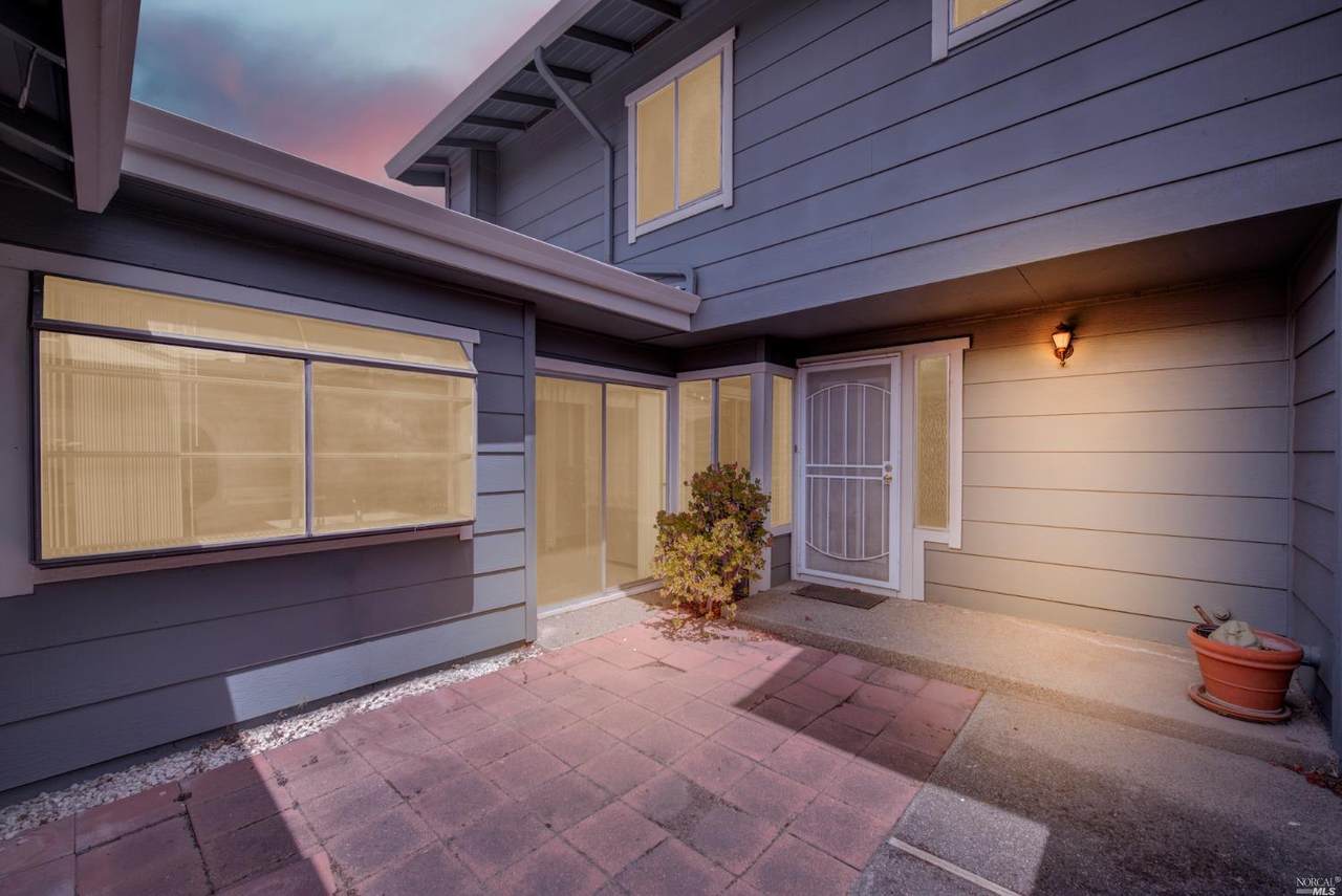 2848 Sunburst Drive - Photo 1