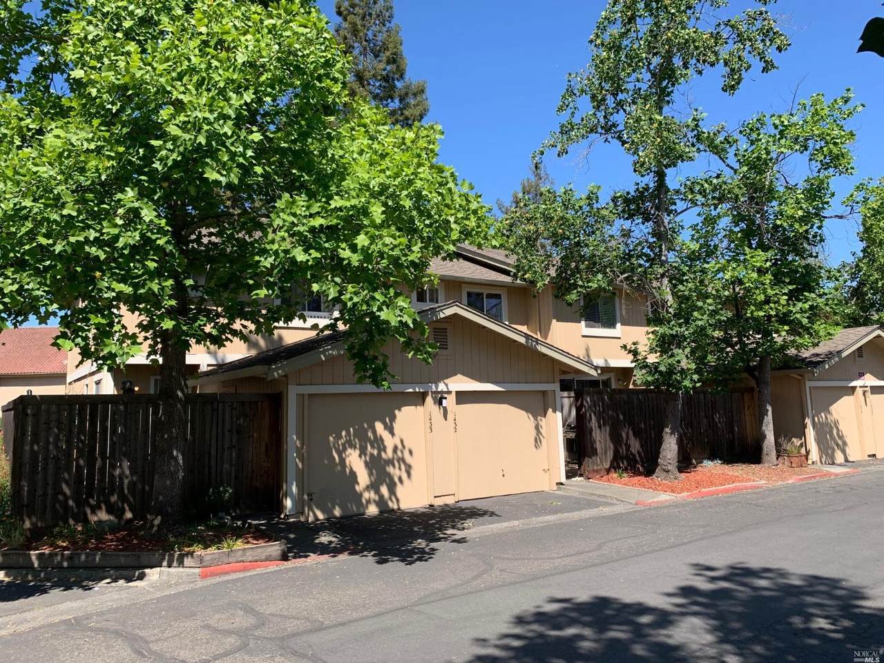 1432 Gold Way - Photo 1