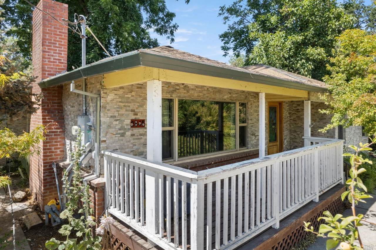 2845 Reeves Lane - Photo 1