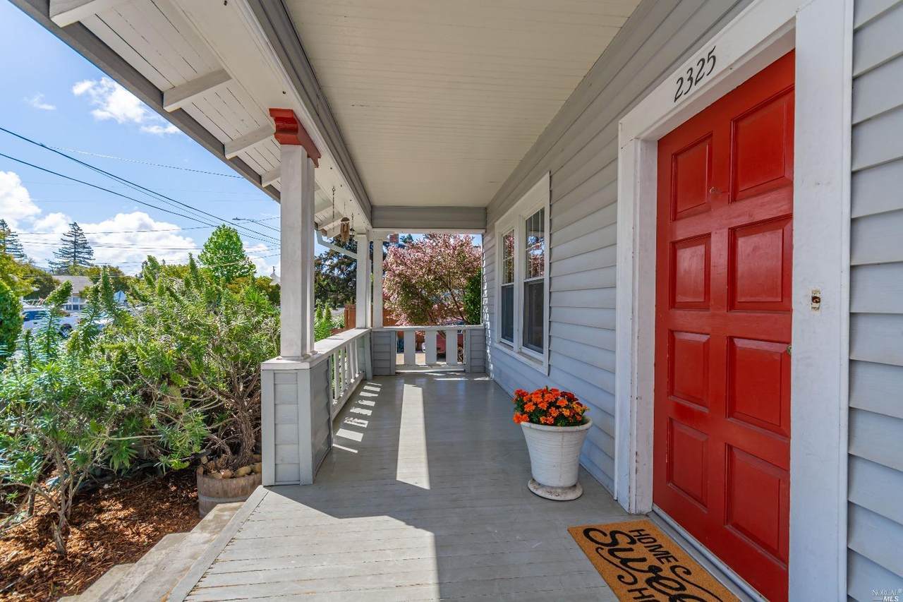 2325 Georgia Street - Photo 1