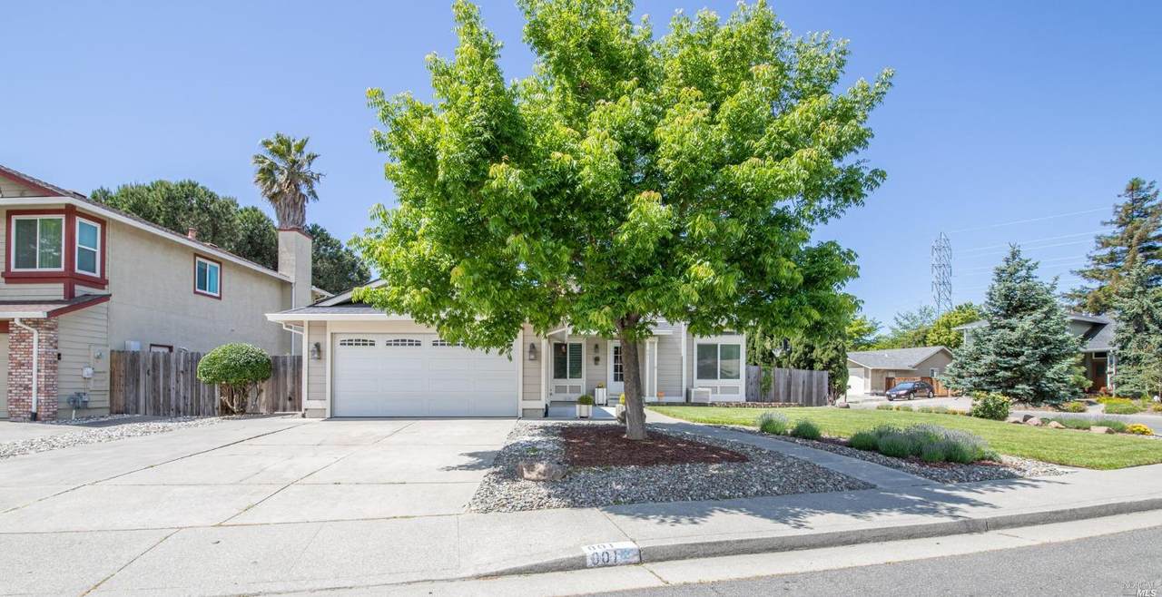 801 Stoneridge Circle - Photo 1
