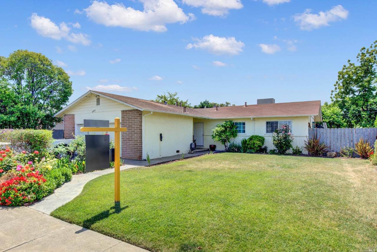 1107 Roosevelt Street - Photo 1