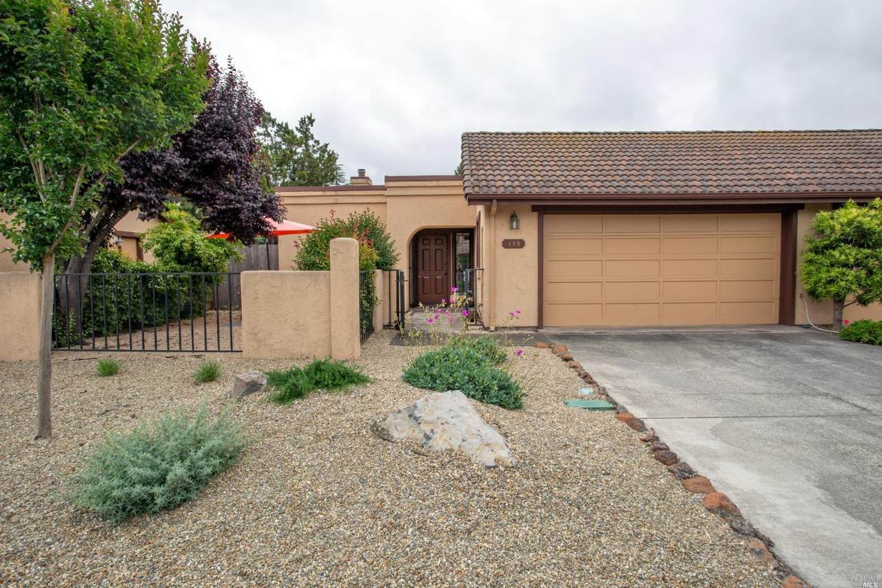 489 La Quinta Lane - Photo 1