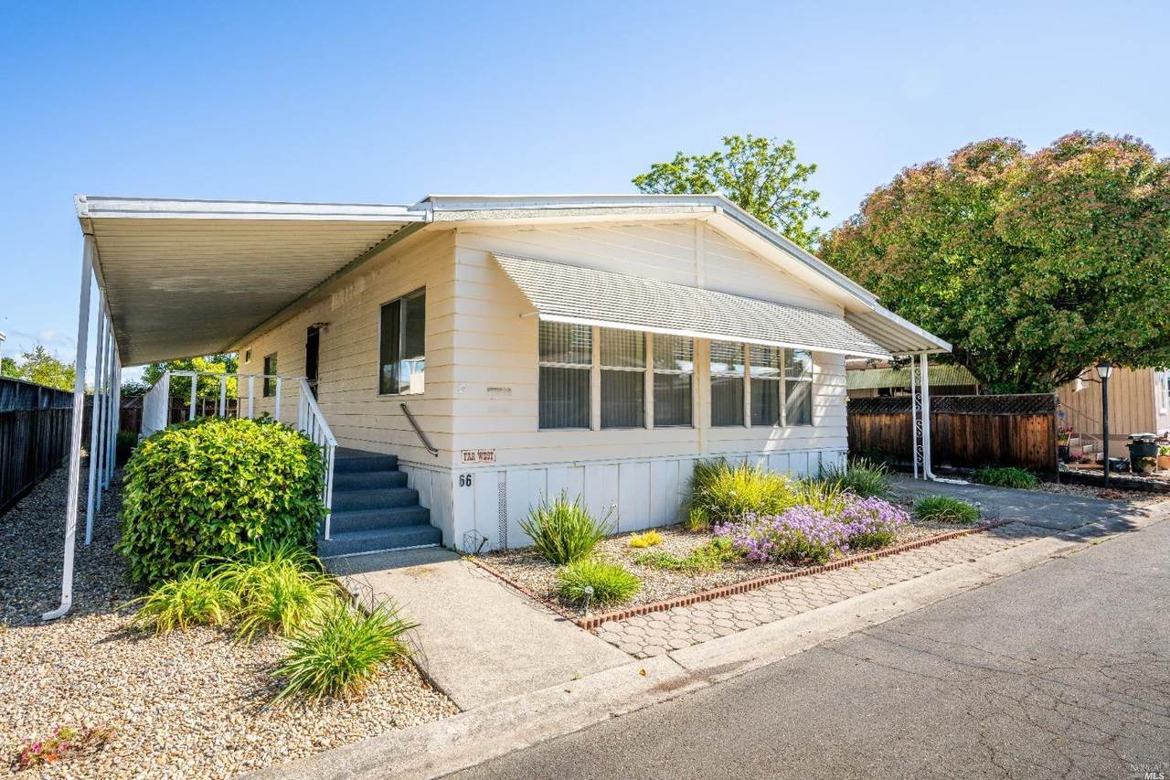 660 Leslie Street - Photo 1