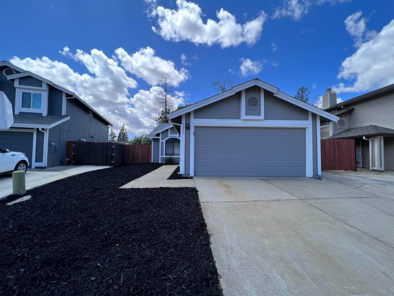 3546 Pinehill Way - Photo 1