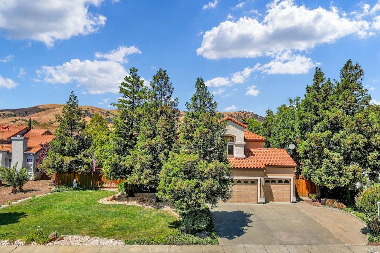 392 Youngsdale Court - Photo 1