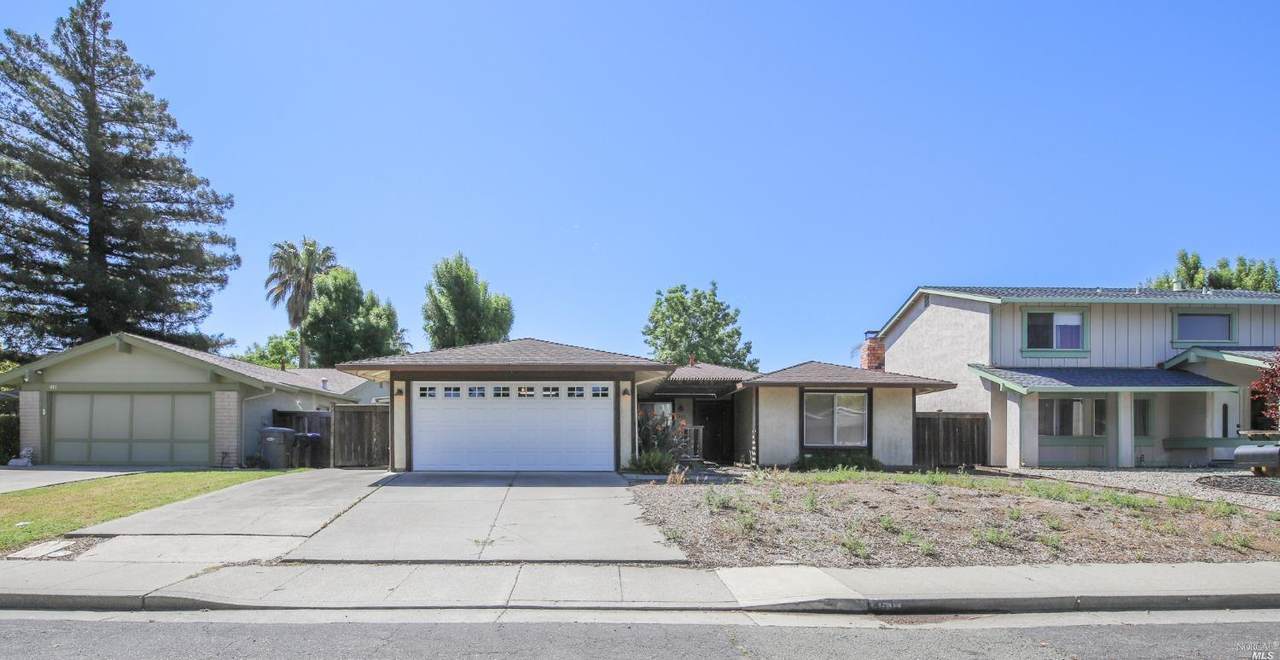 463 Blakemore Court - Photo 1