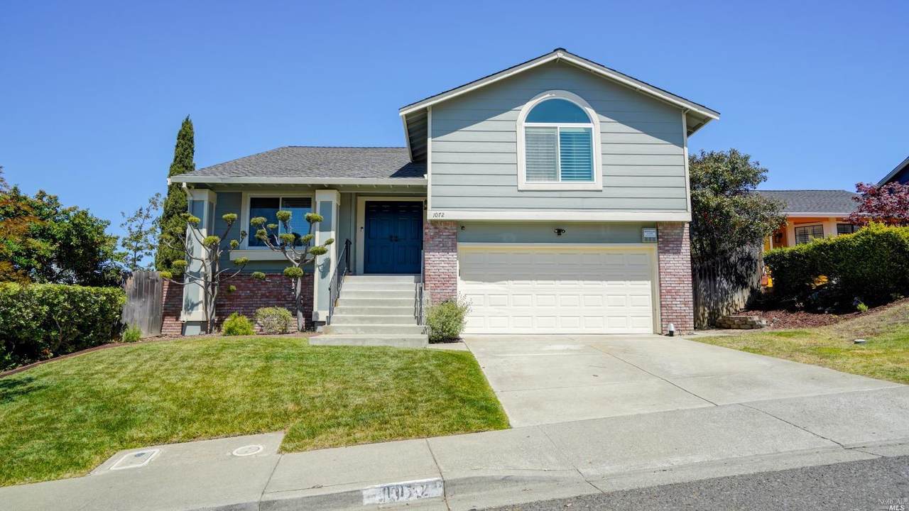 1072 Topsail Drive - Photo 1