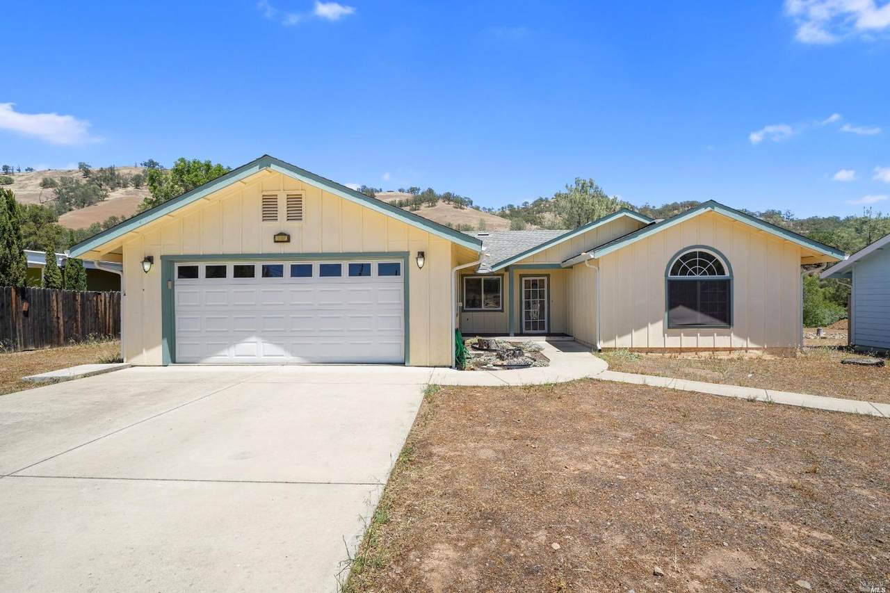3182 Tamarack Way - Photo 1