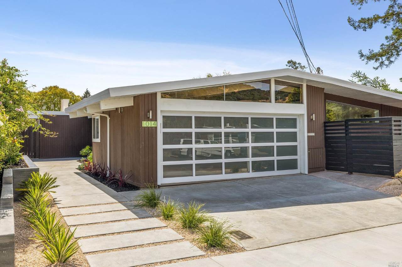 1014 Las Raposas Road - Photo 1