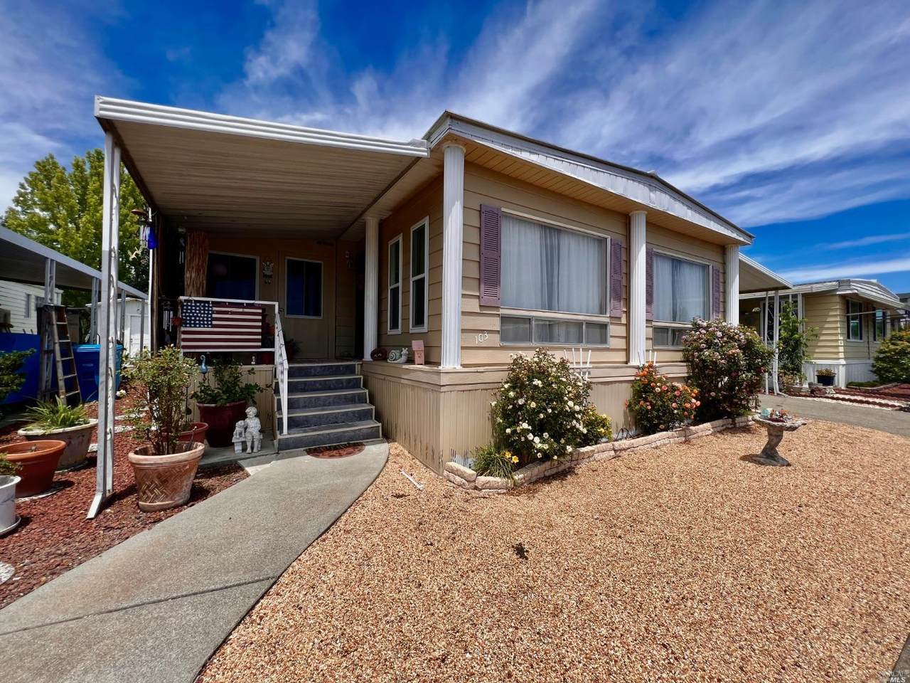 103 Winchester Drive - Photo 1