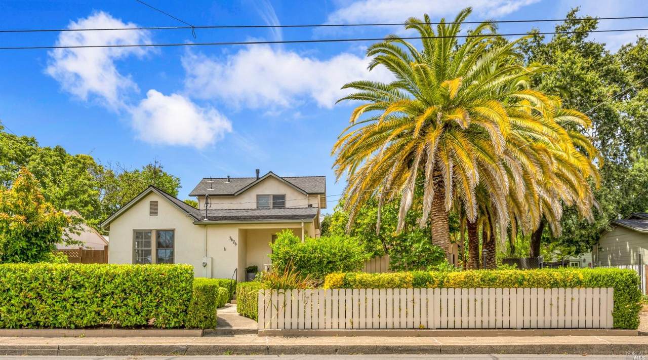 1626 Tainter Street - Photo 1