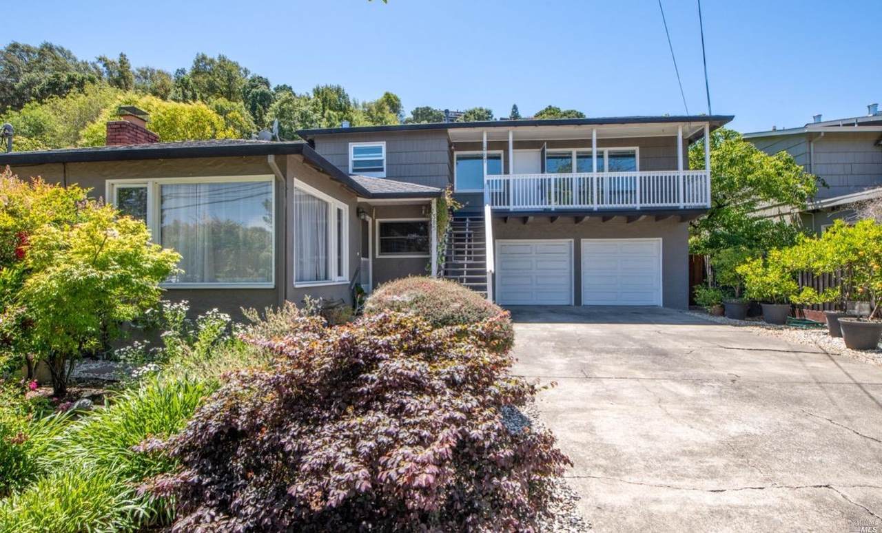 385 Irwin Street - Photo 1