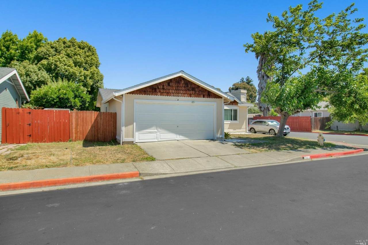 14 Stonegate Lane - Photo 1